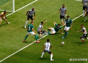 开云平台-惊险比赛中，球队获胜晋级足球赛四强
