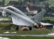 开云体育入口-双面赛场，黄蜂的团队风暴与浓眉的个人天火