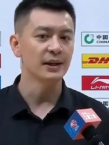 关于辽宁男篮主教练强调队员团结合作，争取更多胜利的信息