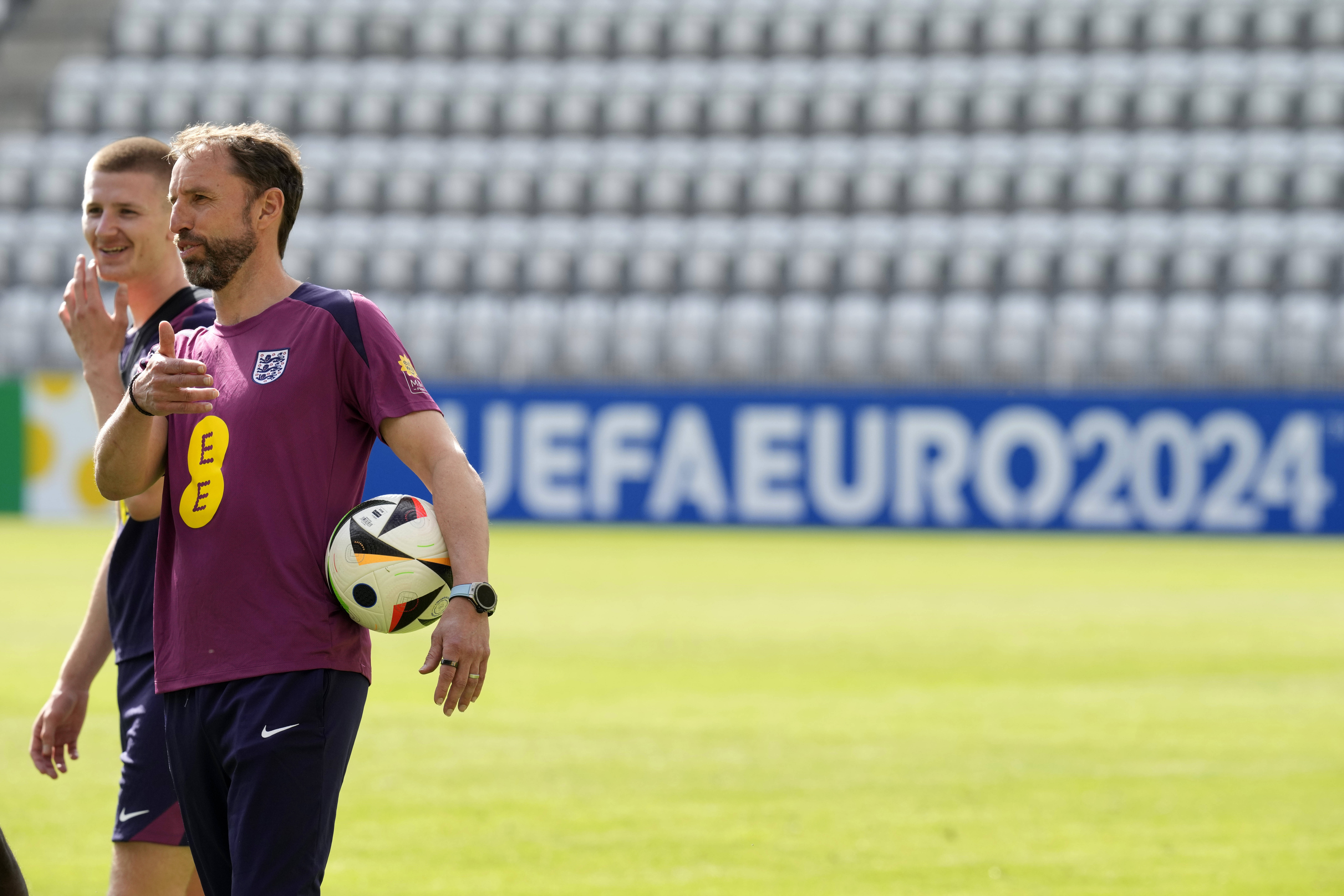 英格兰队在欧洲国家杯上实力抢眼,晋级半决 英格兰队在欧洲国家杯上实力抢眼,晋级半决