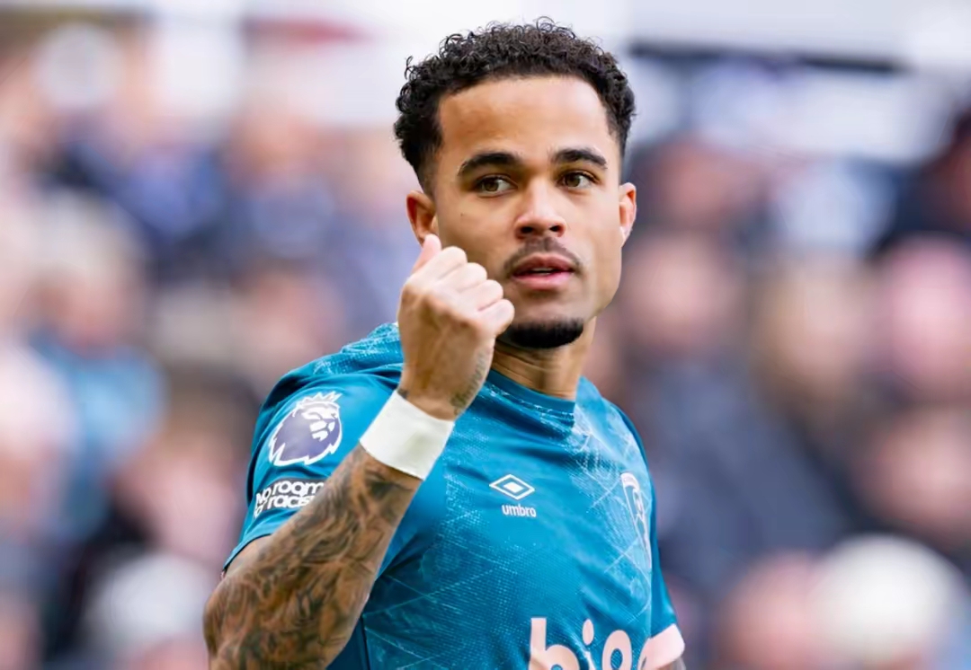 切尔西队主场大胜伯恩茅斯，积分攀升