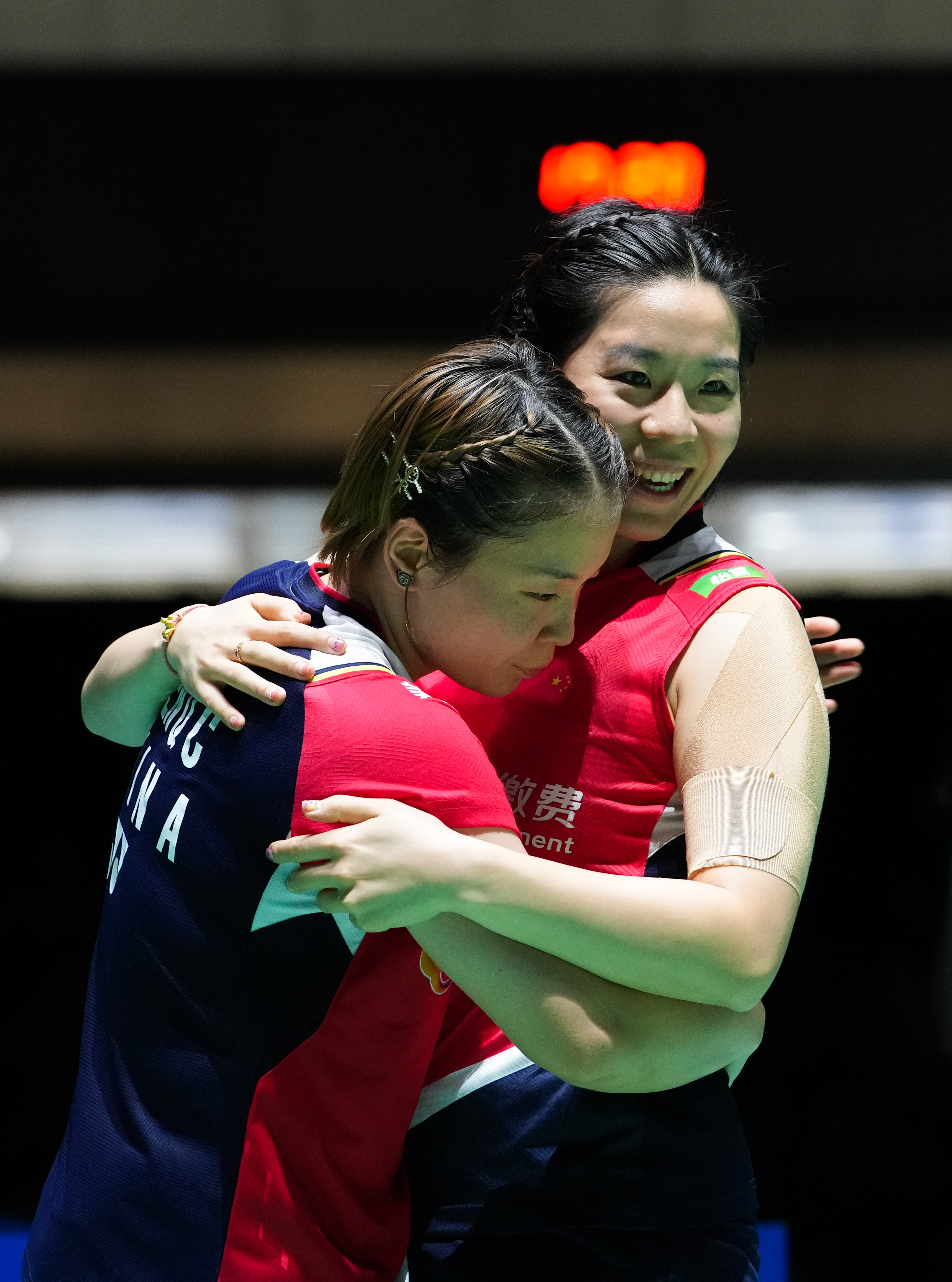中国队横扫韩国队，陈雨菲惊艳四座