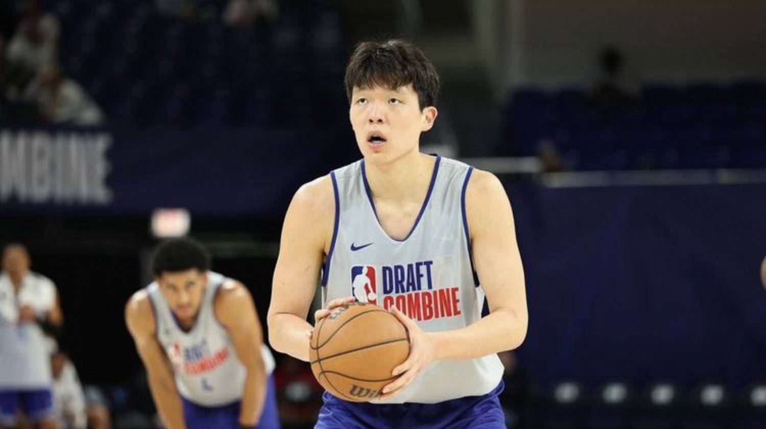 辽宁队轻取新疆队,库里扛起全队 辽宁队轻取新疆队,库里扛起全队