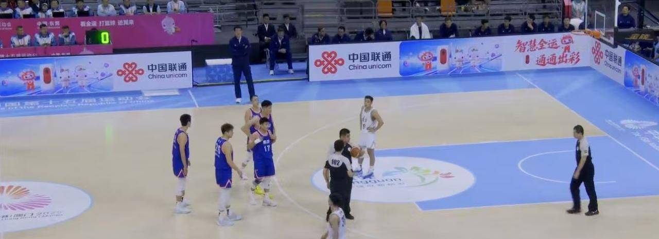 青岛队鏖战尼克斯,胡金秋带队取胜 青岛队鏖战尼克斯,胡金秋带队取胜