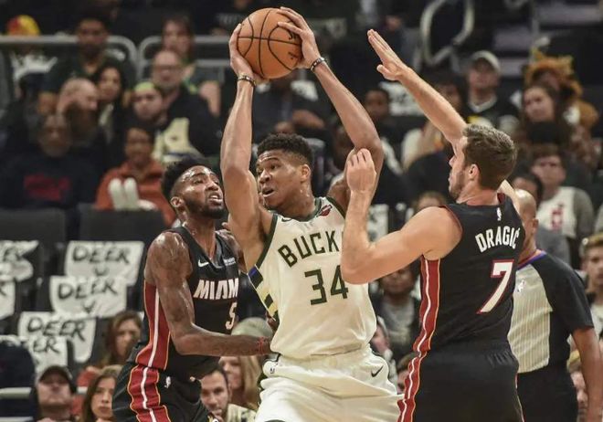 北京队横扫辽宁队,字母哥关键制胜 北京队横扫辽宁队,字母哥关键制胜