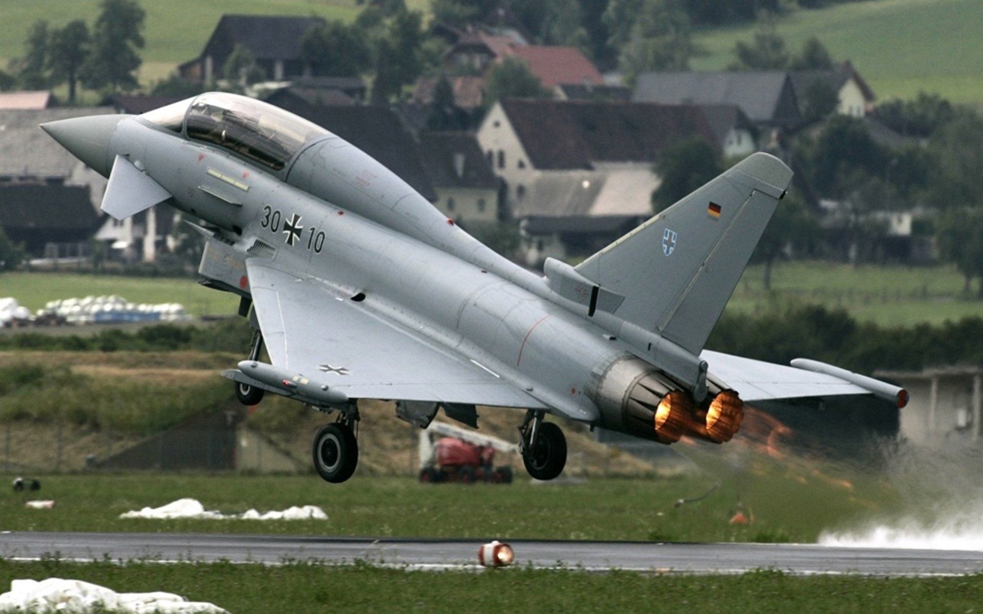 双面赛场，黄蜂的团队风暴与浓眉的个人天火