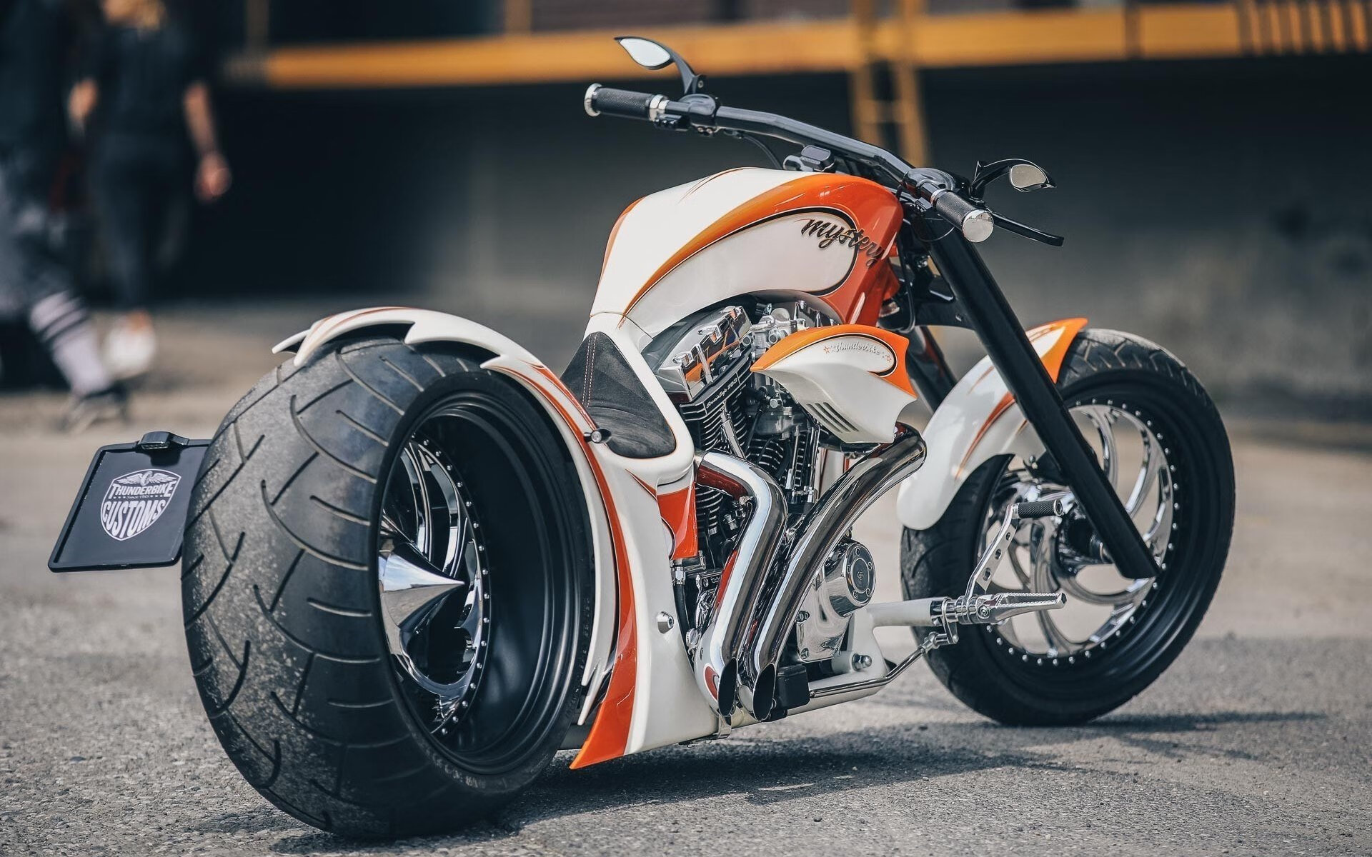 欧冠淘汰赛焦点战，塞维利亚智利双星闪耀，3-2险胜拜仁，争冠之路豁然开朗