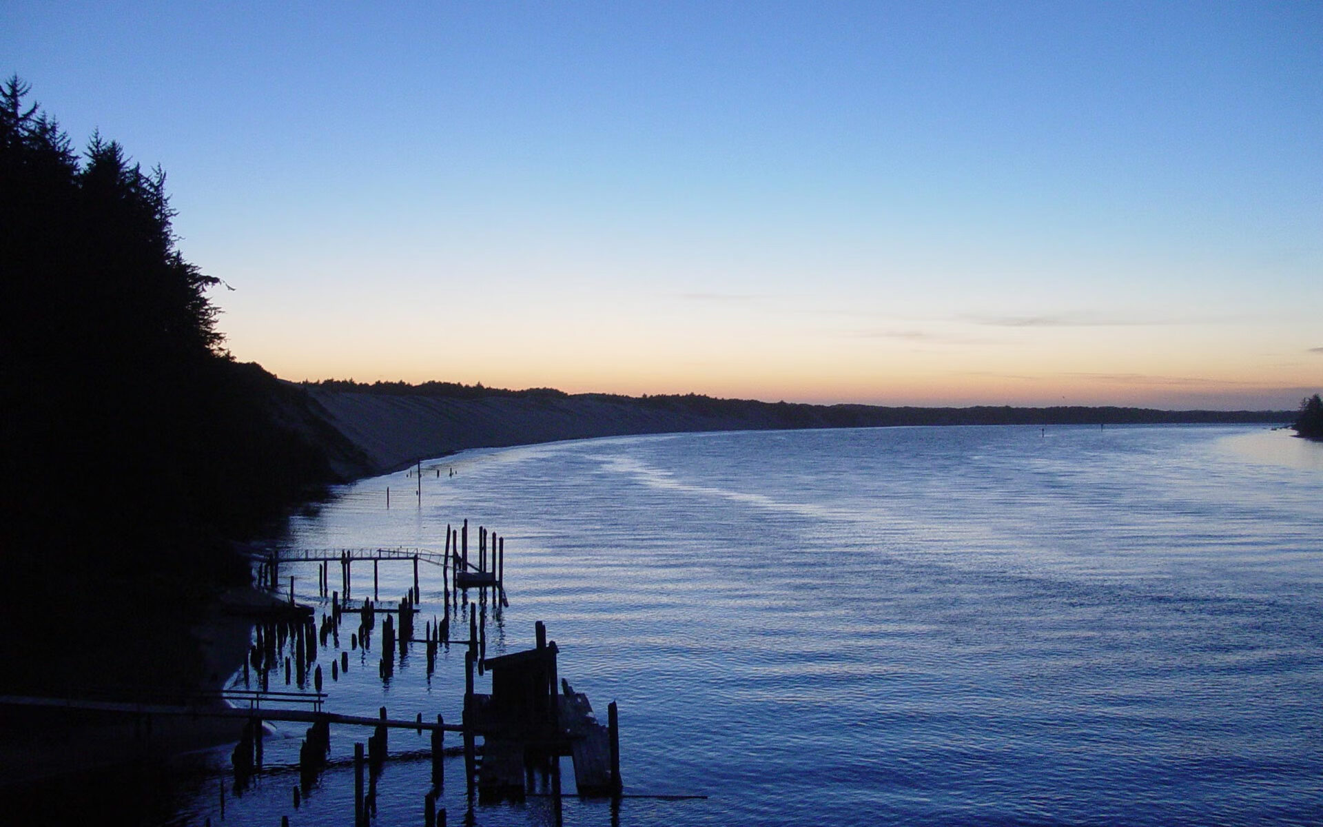 密尔沃基的坚盾与休斯顿的利刃