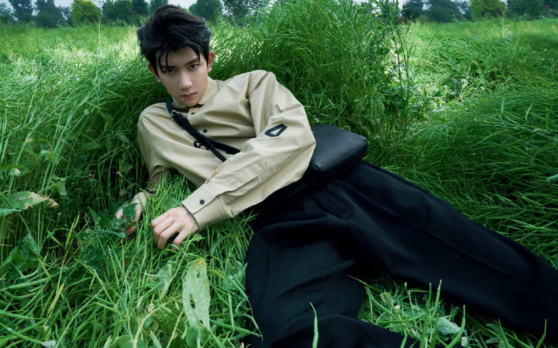 绿茵上的冰与火，巴西稳如磐石的全面压制，与C罗点燃全场的个人风暴